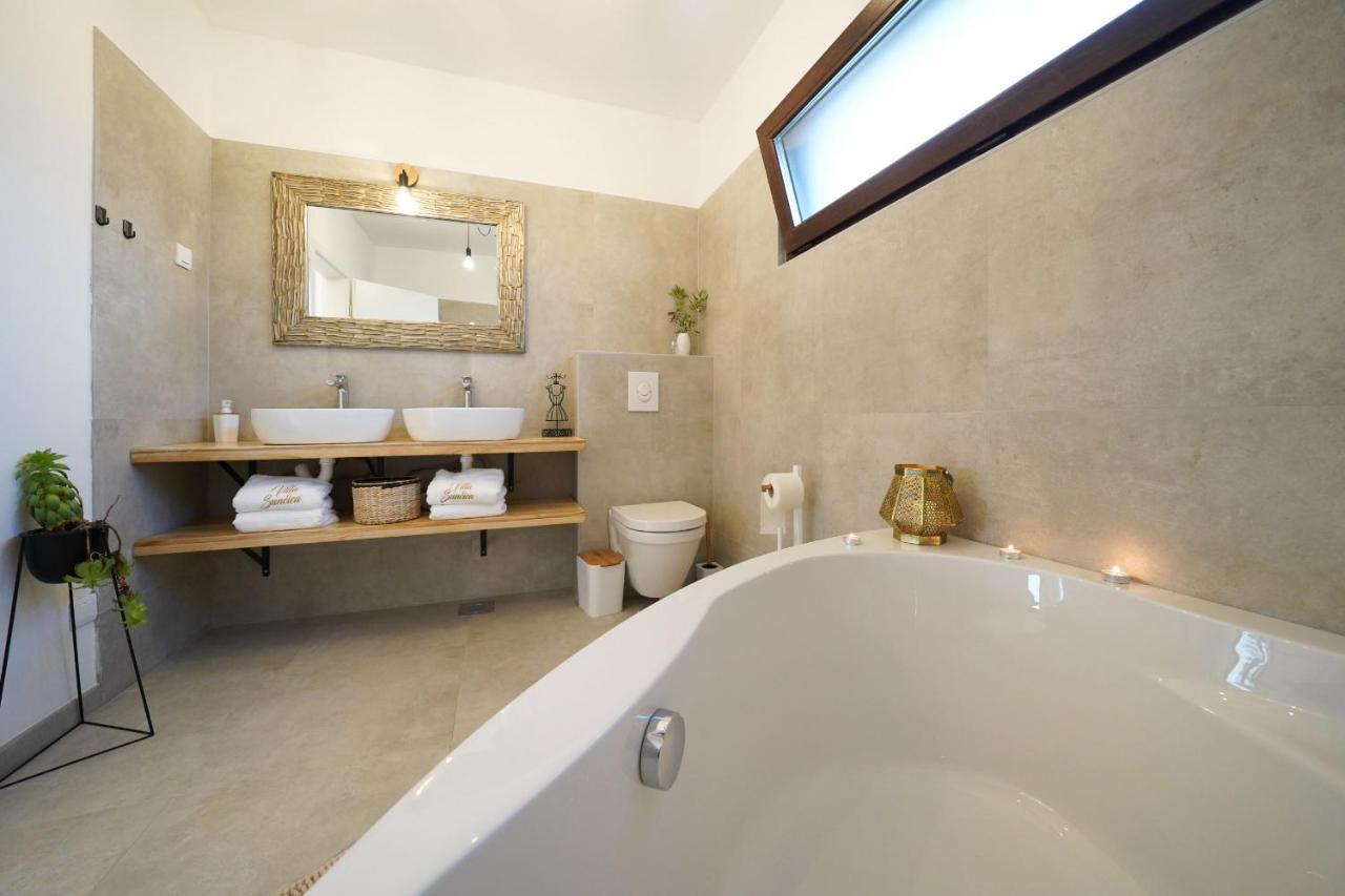 Villa Suncica Zadarvillas Sukošan Exterior foto